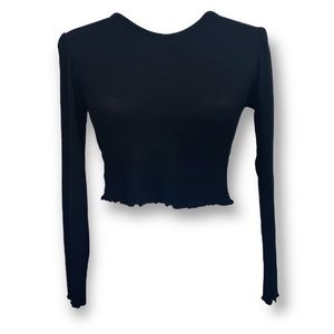 Long Sleeved Lettuce Hem Crop Too-EUC, Medium